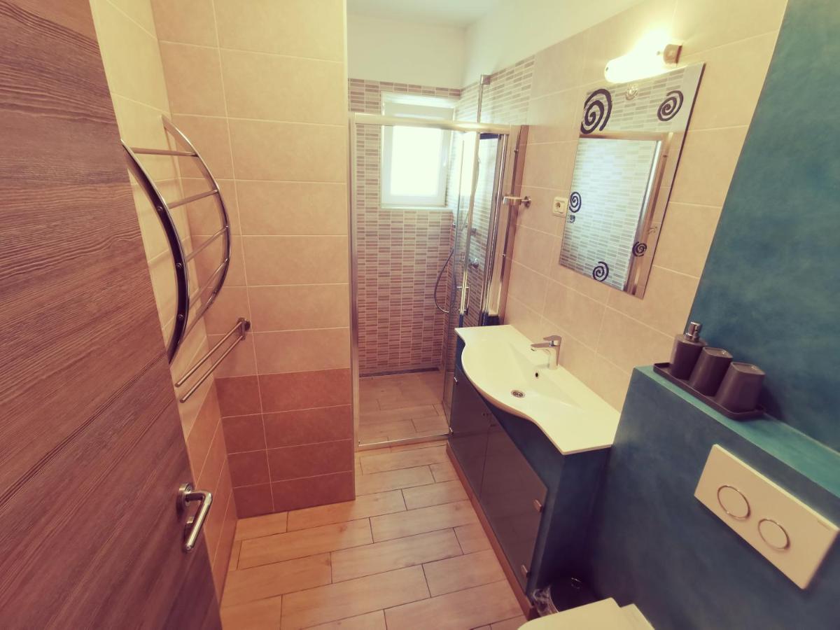 Appartamento Haus Maro Supetarska Draga Esterno foto