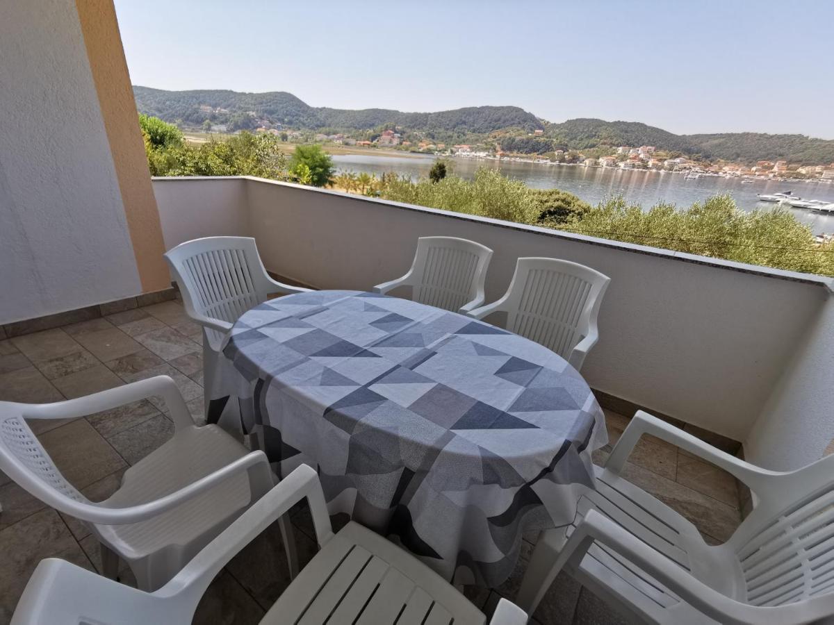 Appartamento Haus Maro Supetarska Draga Esterno foto